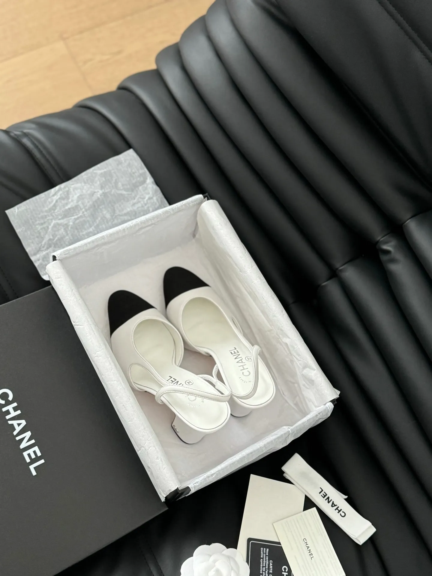 Factory direct sales p500🐘🐘Women's shoes, women's clothing, Chanel classic slingback sandals, I have been making this model for the past few years. This year, we will re-purchase the version and make a detailed copy again. I found that the upper lines and body comfort of the new version have been slightly adjusted! The brand won't say anything because the overall appearance difference is not big and it doesn't affect wearing. All colors now produced are produced according to the latest styles! What you buy is the latest classic model from the counter, made of imported mixed sheepskin surface material, imported mixed sheepskin, and Italian imported cowhide leather soles! High heels 6.5cm Size:35-39 Other sizes can be customized